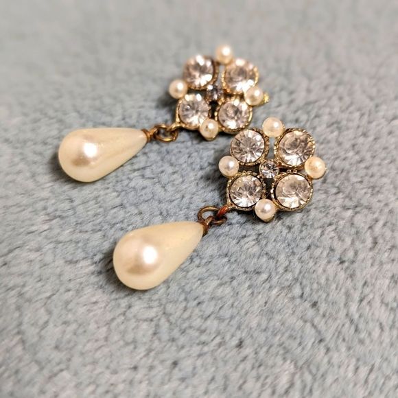 Vintage Clear Rhinestone/Faux Pearl Drop Pierced Earrings - Picture 5 of 9